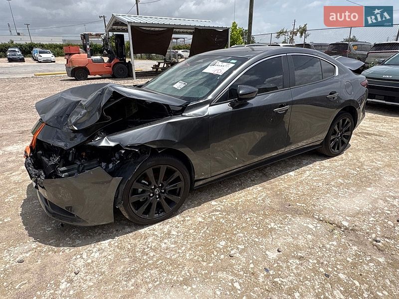 Седан Mazda 3 2025 в Полтаві