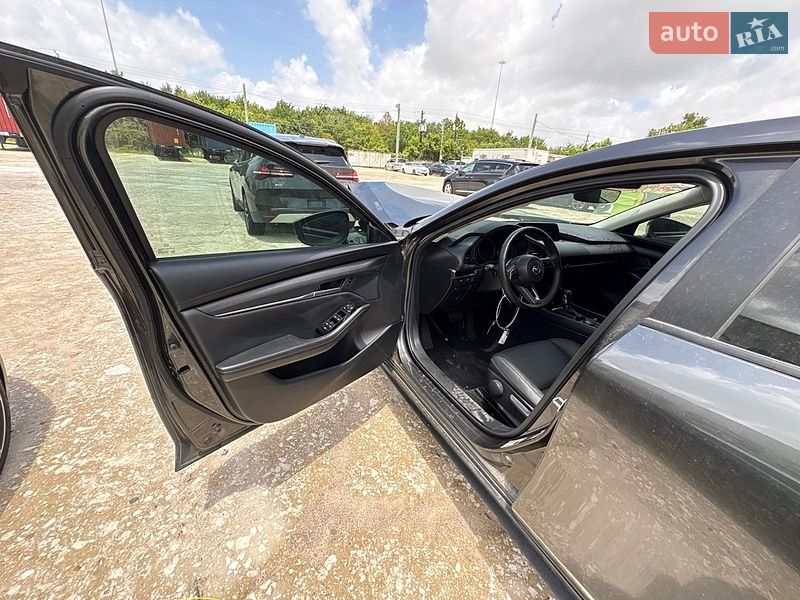 Седан Mazda 3 2025 в Полтаві