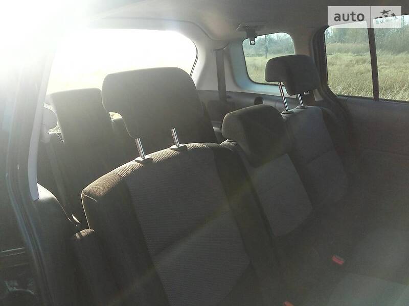 Мінівен Mazda 5 2006 в Житомирі