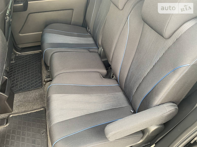 Універсал Mazda 5 2012 в Дніпрі