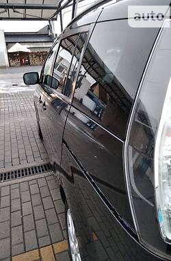 Минивэн Mazda 5 2010 в 