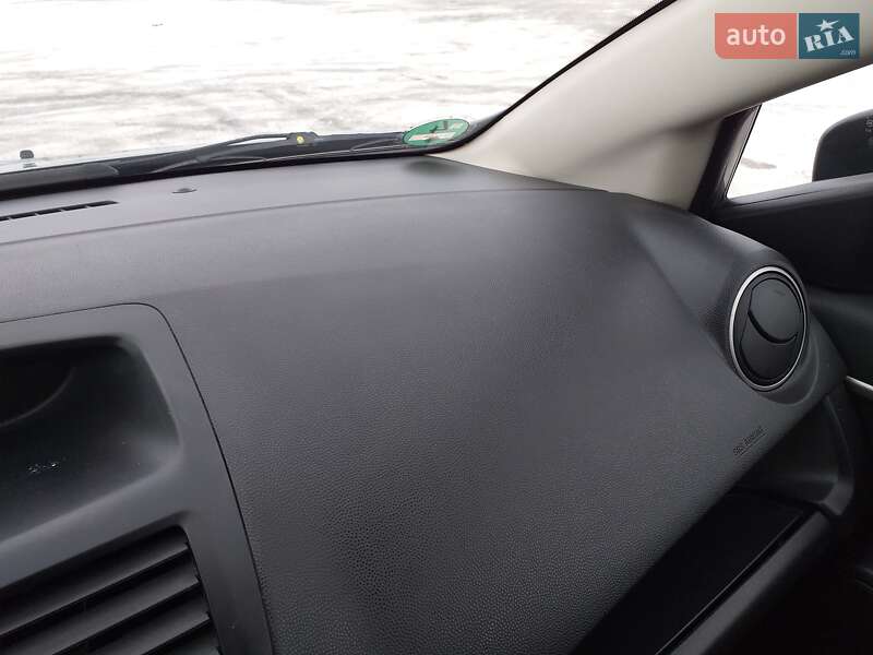 Минивэн Mazda 5 2012 в Ужгороде