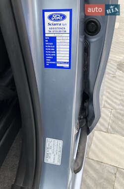 Минивэн Mazda 5 2010 в 