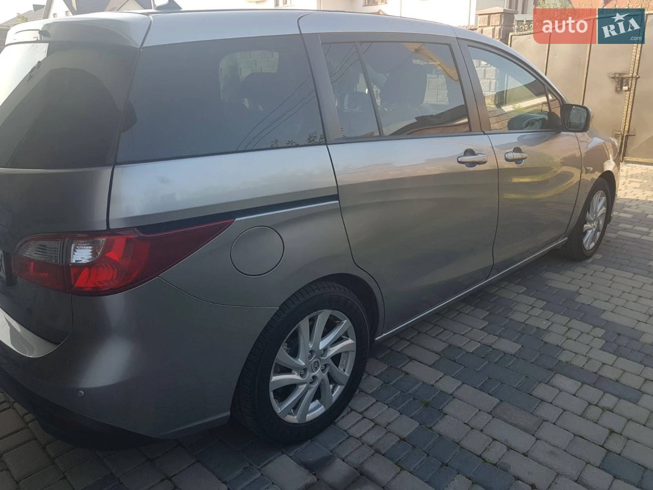2010 Mazda 5 - мініатюра 10