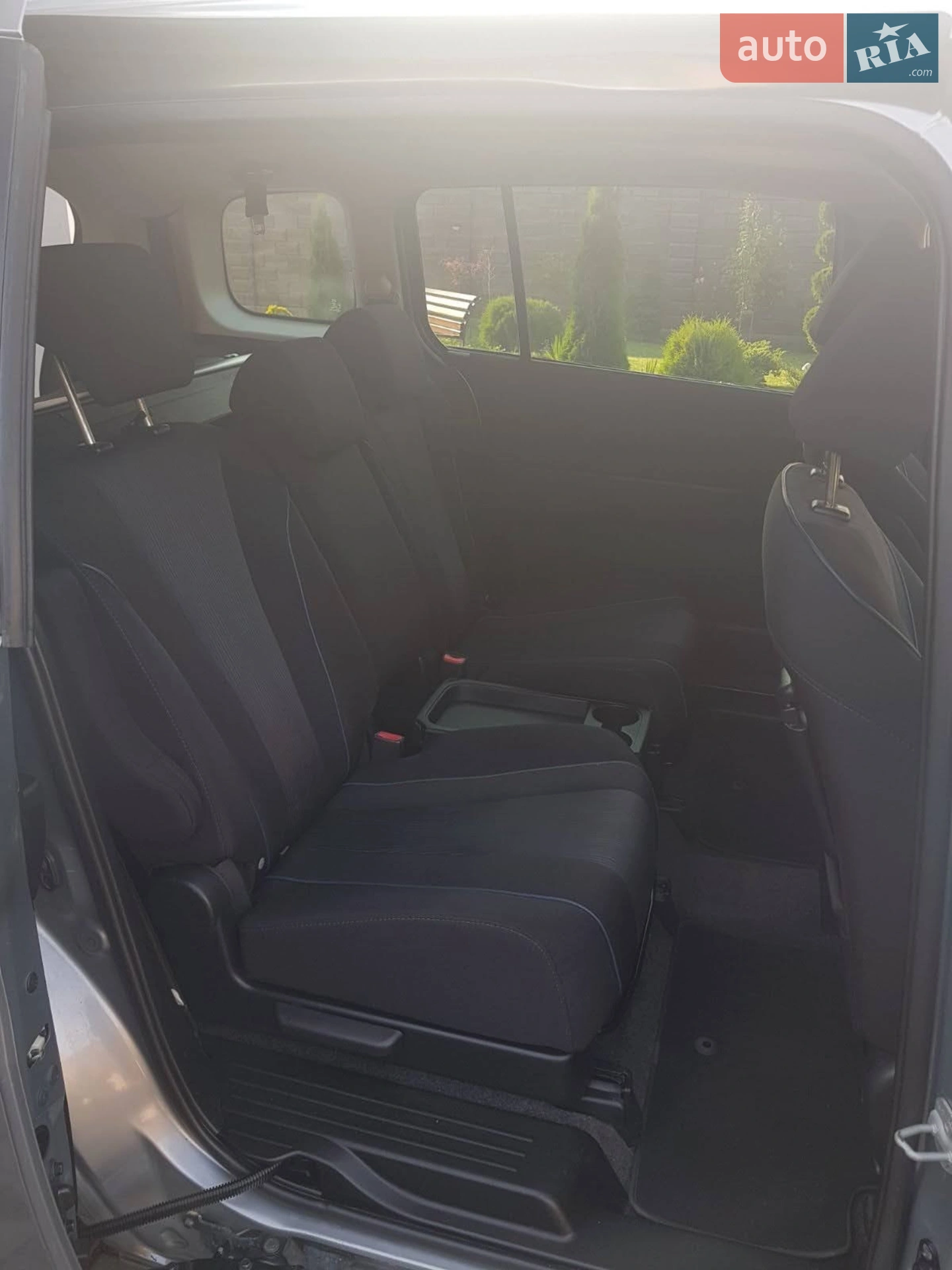 2010 Mazda 5 - мініатюра 6