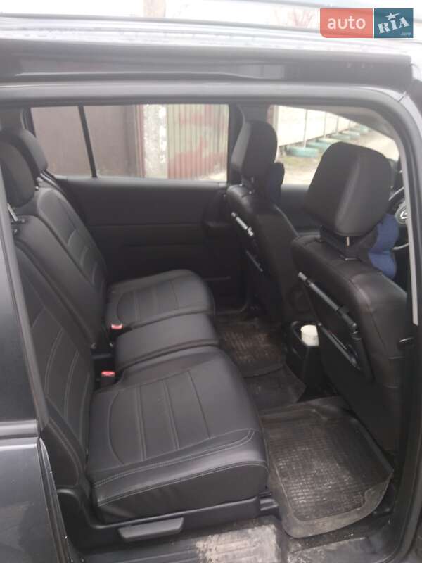 Мінівен Mazda 5 2006 в Дніпрі