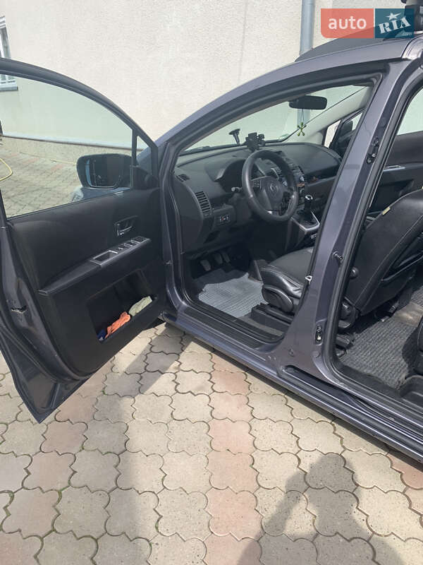 Минивэн Mazda 5 2010 в Тячеве