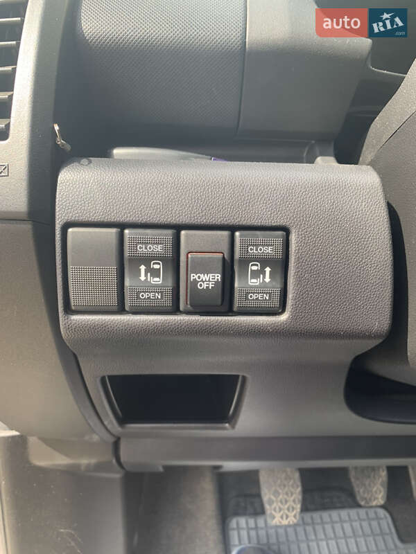 Минивэн Mazda 5 2010 в Тячеве