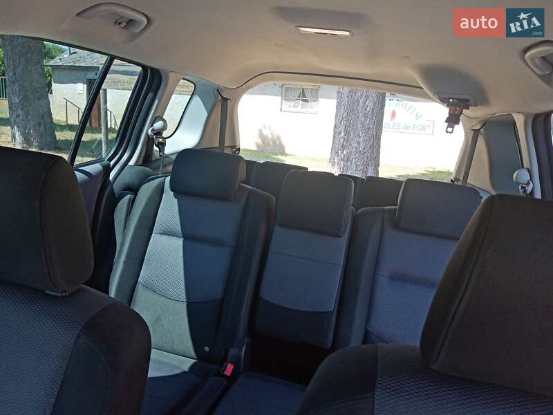 Мінівен Mazda 5 2008 в Дніпрі