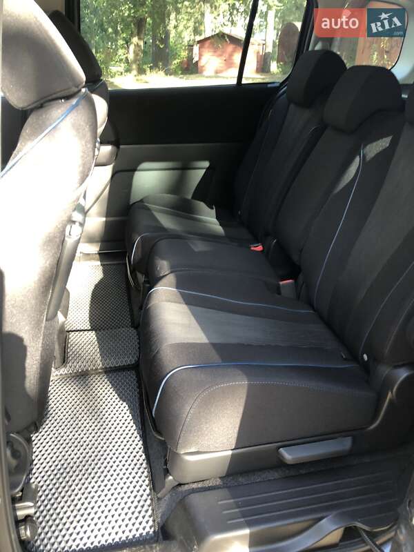 Минивэн Mazda 5 2011 в Киеве фото 6 Минивэн Mazda 5 2011 в Киеве