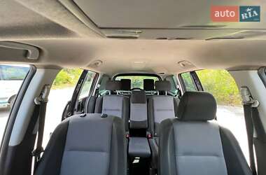 Минивэн Mazda 5 2005 в Каменском