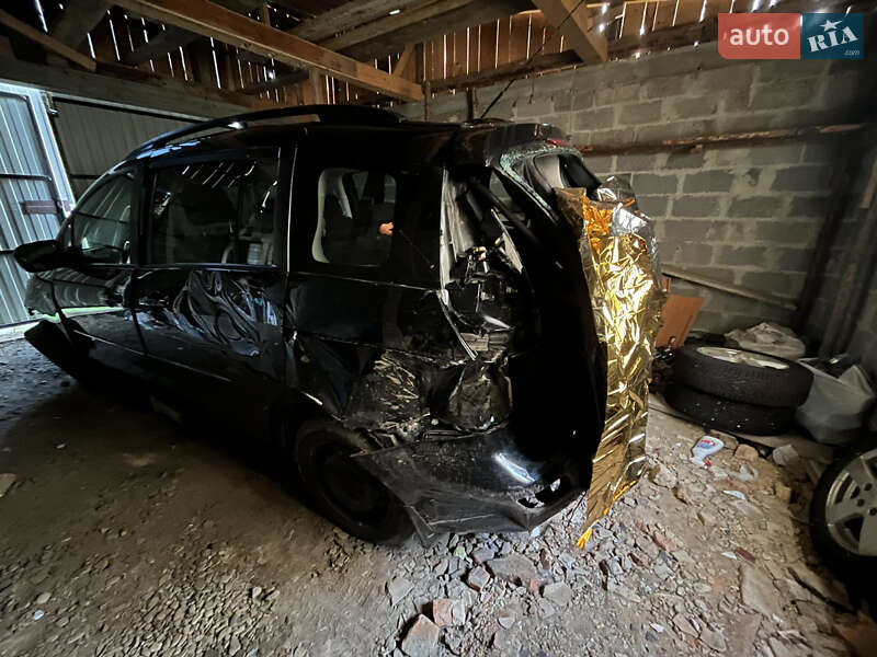 Минивэн Mazda 5 2009 в Турке фото 2 Минивэн Mazda 5 2009 в Турке