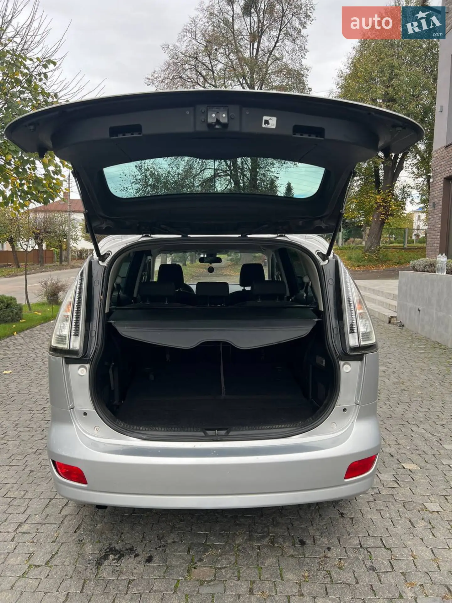 2010 Mazda 5 - мініатюра 6