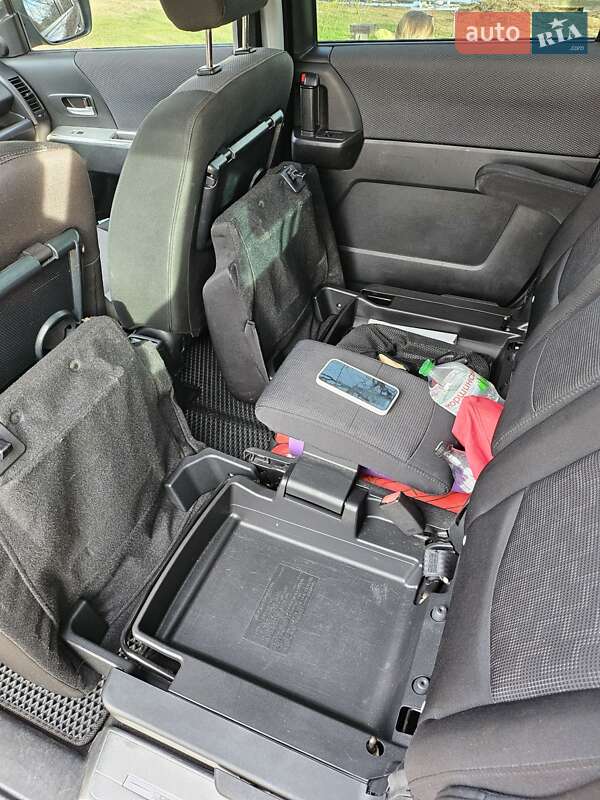 Минивэн Mazda 5 2005 в Киеве