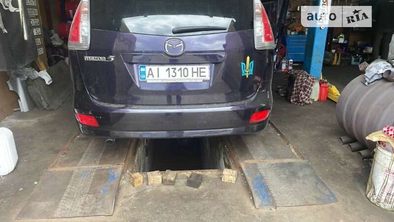 Минивэн Mazda 5 2009 в Киеве
