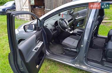 Минивэн Mazda 5 2006 в 