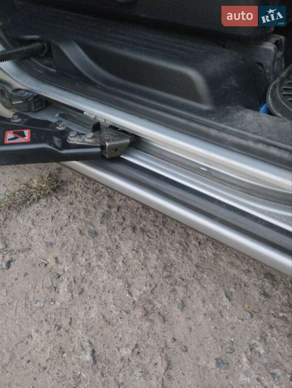 Минивэн Mazda 5 2005 в Вознесенске