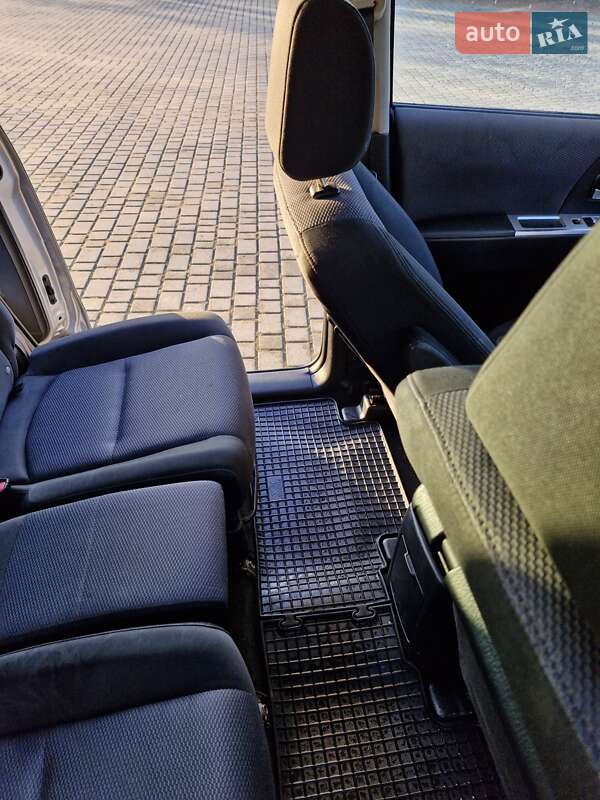 Минивэн Mazda 5 2006 в Ходорове