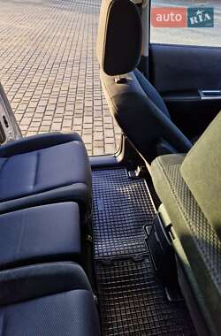 Минивэн Mazda 5 2006 в 