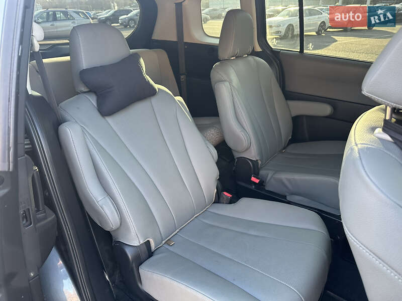Минивэн Mazda 5 2012 в Одессе