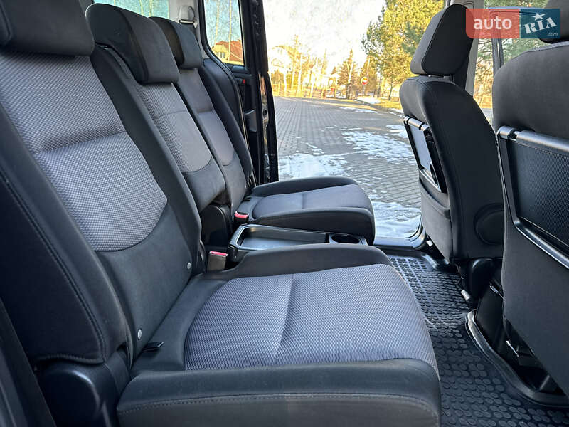 Минивэн Mazda 5 2007 в Дрогобыче