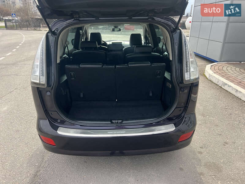 Минивэн Mazda 5 2010 в Запорожье