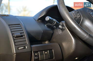 Минивэн Mazda 5 2007 в 