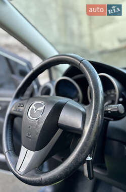 Минивэн Mazda 5 2012 в 