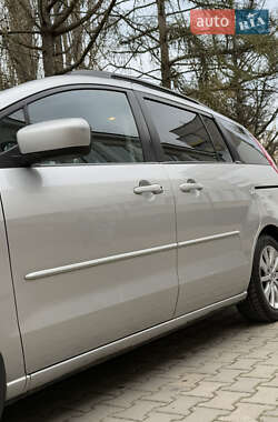 Минивэн Mazda 5 2006 в 