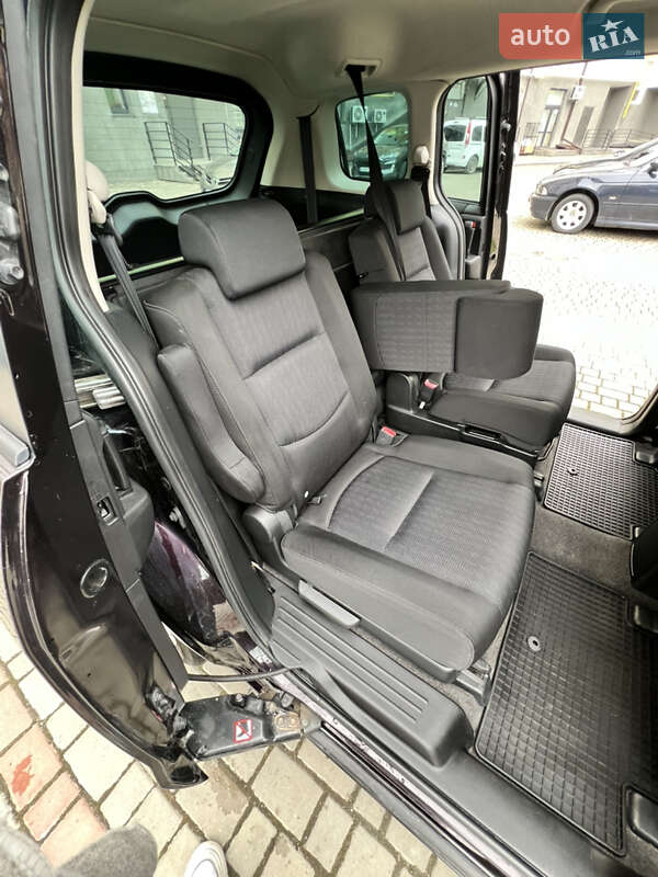 Минивэн Mazda 5 2010 в Ивано-Франковске