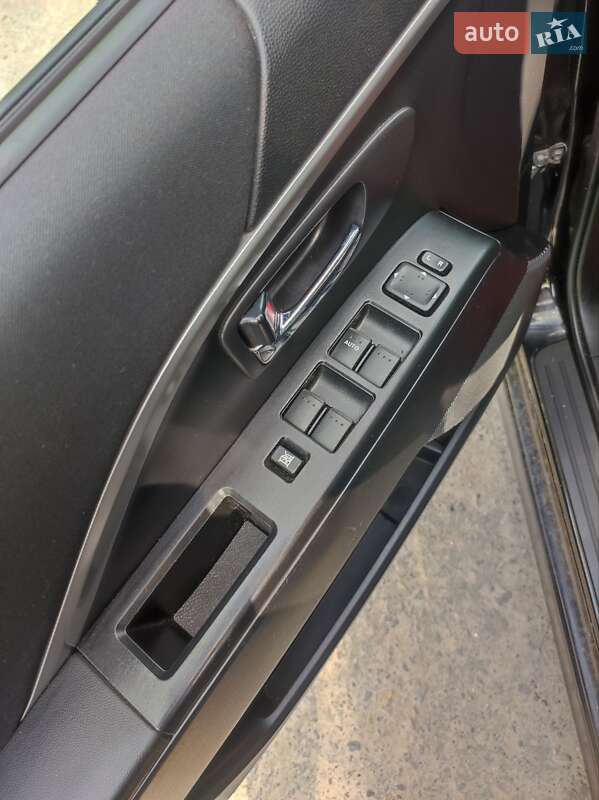 Минивэн Mazda 5 2011 в Солоницевке фото 30 Минивэн Mazda 5 2011 в Солоницевке