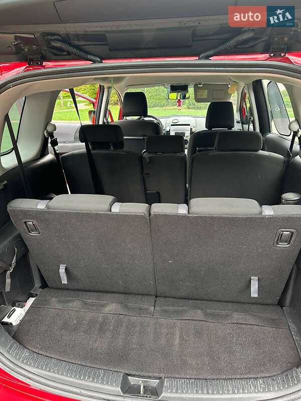 Мінівен Mazda 5 2005 в Володимирі