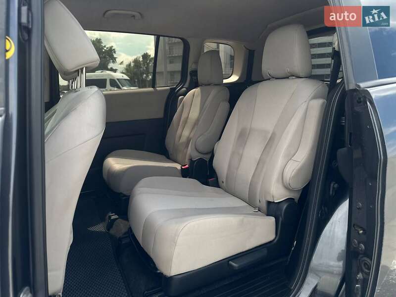 Мінівен Mazda 5 2013 в Києві