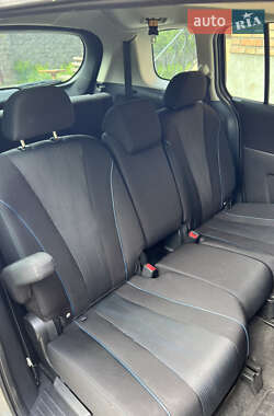 Минивэн Mazda 5 2012 в 