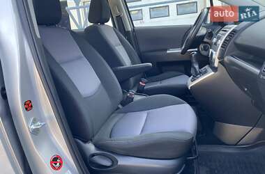 Минивэн Mazda 5 2006 в 