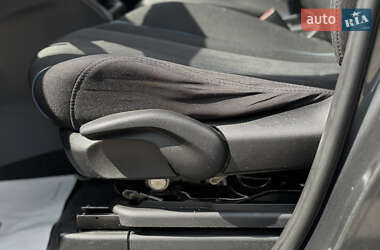 Мінівен Mazda 5 2011 в 