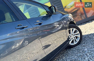 Минивэн Mazda 5 2011 в 
