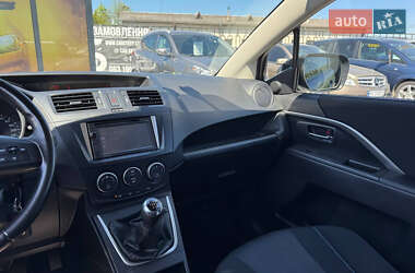 Минивэн Mazda 5 2011 в 