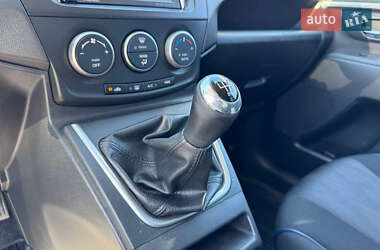Минивэн Mazda 5 2011 в 