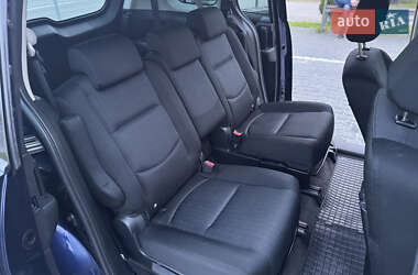 Минивэн Mazda 5 2010 в 