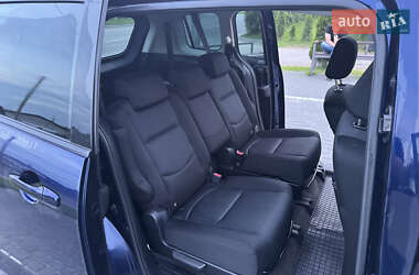 Минивэн Mazda 5 2010 в 