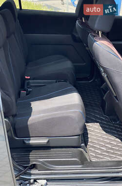 Минивэн Mazda 5 2012 в 