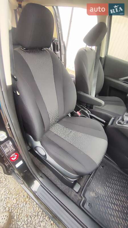 Мінівен Mazda 5 2012 в Ужгороді фото 2 Мінівен Mazda 5 2012 в Ужгороді