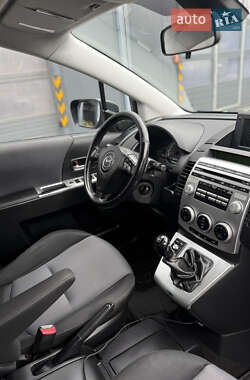 Минивэн Mazda 5 2005 в 