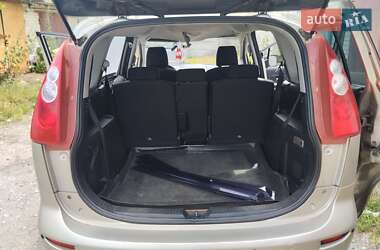 Минивэн Mazda 5 2006 в 