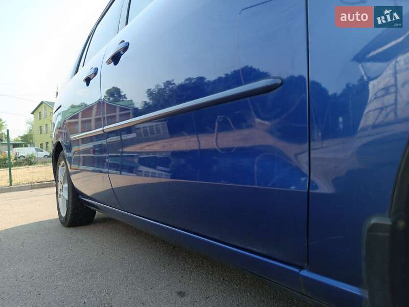 Минивэн Mazda 5 2008 в Первомайске