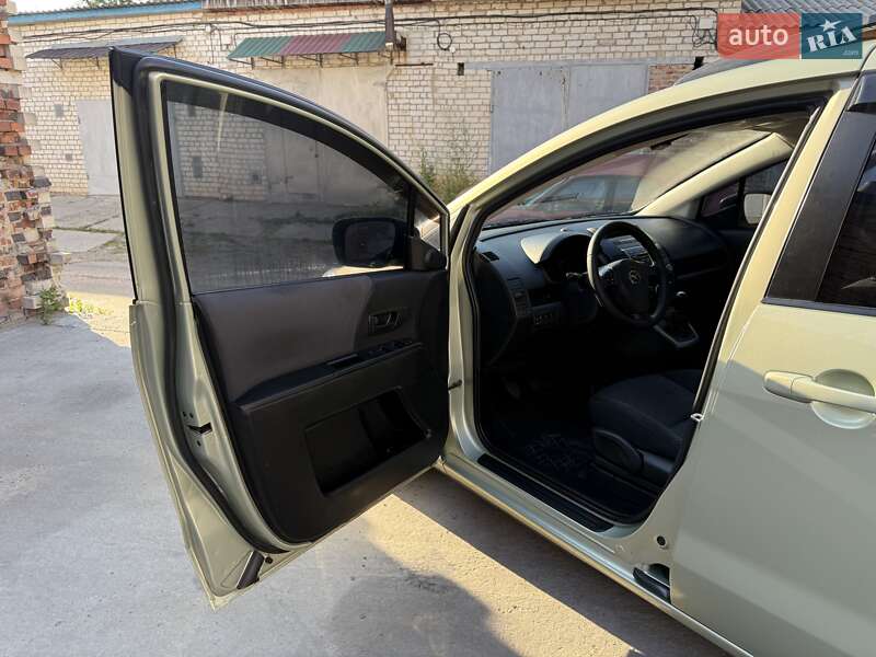 Мінівен Mazda 5 2009 в Чернігові