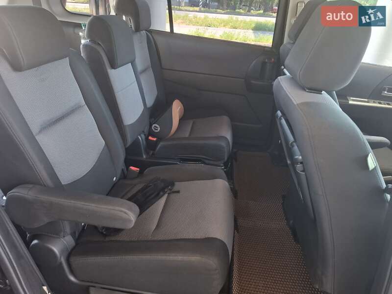 Минивэн Mazda 5 2006 в Николаеве