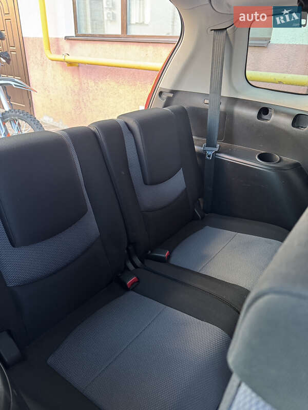 Мінівен Mazda 5 2006 в Рівному фото 18 Мінівен Mazda 5 2006 в Рівному