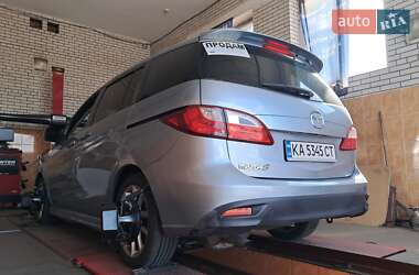 Минивэн Mazda 5 2011 в 